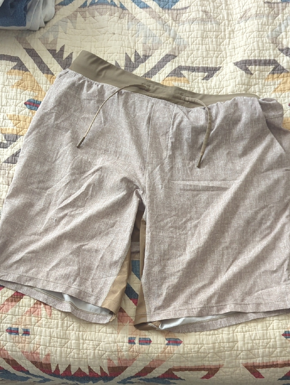 Lululemon T.H.E Short Lined* 10” Men’s Size Medium in Light Brown